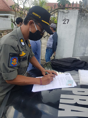 Pedagang Bermobil Di Jalan Suli Membandel, Desa Dangin Puri Kangin Serahkan Ke Satpol PP Kota Denpasar Untuk Ditipiring