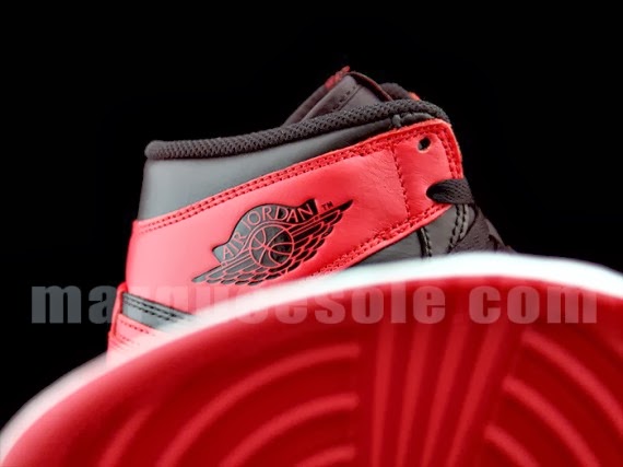 Air-Jordan-1-Retro-Hi-OG-Bred-2013