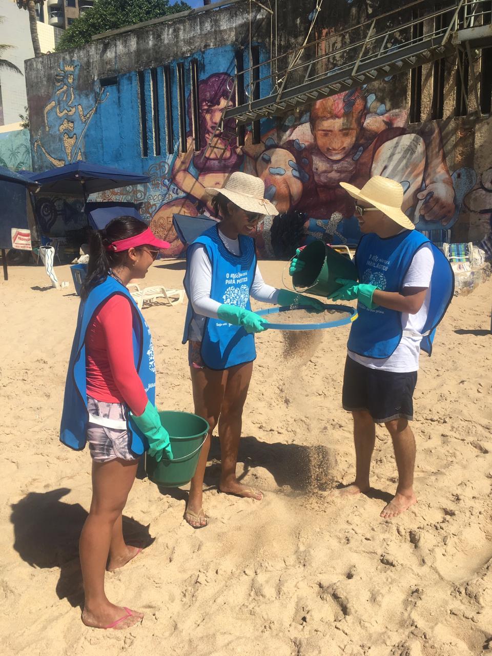 Um belo exemplo de cidadania na Praia do Buracão