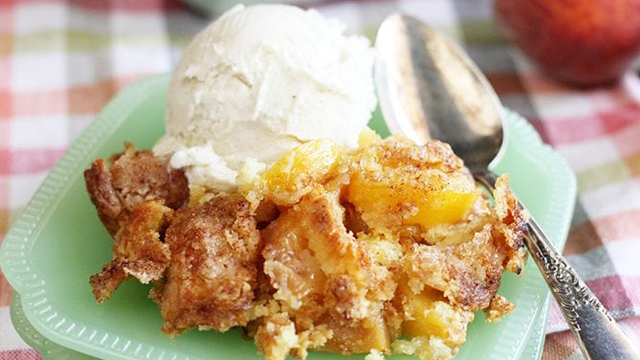 Mom’s Peach Cobbler, A Southern Dessert You Should Attempt In This Lwhetheretime