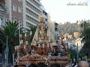 procesion-carmen-coronada-de-malaga-2012-alvaro-abril-maritima-terretres-y-besapie-(87).jpg
