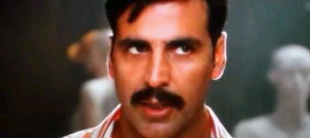 Screen Shot Of Hindi Movie Rowdy Rathore (2012) Download And Watch Online Free at worldfree4u.com