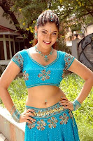 Muktha, george, navel, show