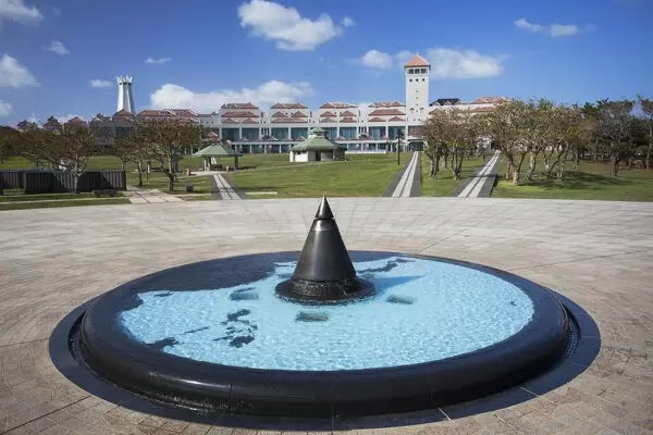 พิพิธภัณฑ์สันติภาพโอกินาว่า (Okinawa Prefectural Peace Memorial Museum)