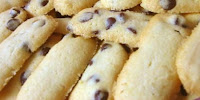 Resep Kue Lidah Kucing Dengan Topping Kacang Kenari