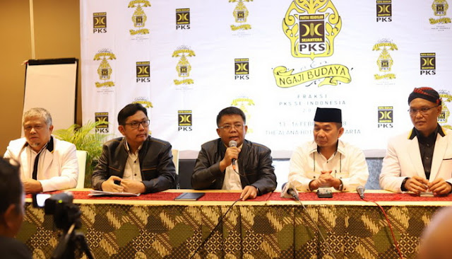 Pelajaran Politik dari 9 Capres PKS