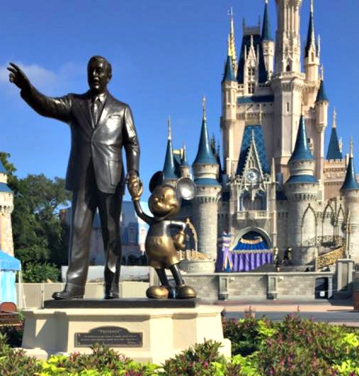 7 Tips for your First Disney Trip and Giveaway