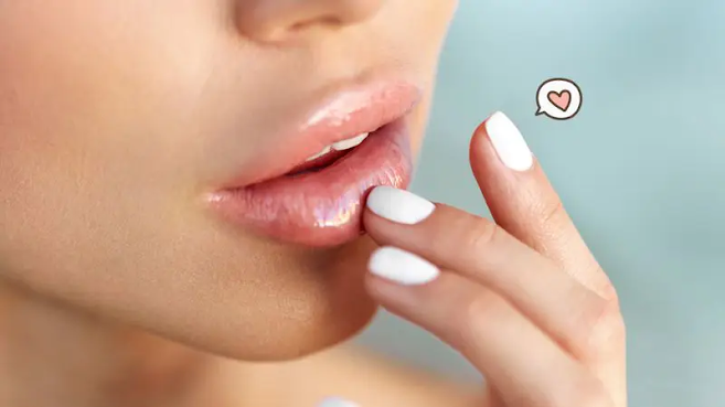3 Tips Cara Membuat Bibir Merah, Bikin Wajah Tampak Segar 