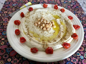 homemade hummus with roasted tomatoes www.realfoodblogger.com