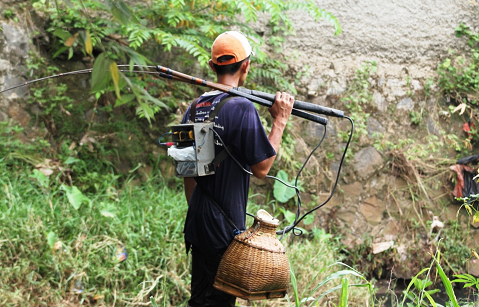  Bagi kita seorang pemancing apalagi yang sangat menggilai hobi ini pastilah tidak suka me Begini Bagaimana Cara Membuat Tukang Setrum Ikan Kapok