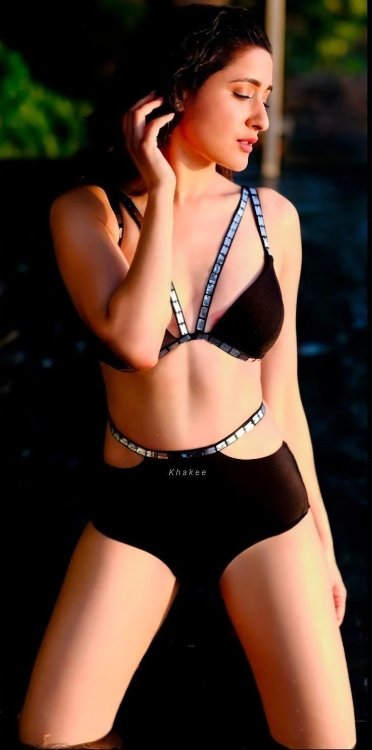 Pragya Jaiswal curvy body figure in bikini
