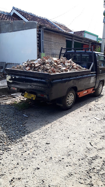 jasa-buang-sampah-sisa-penebangan-pohon-kota-cilegon