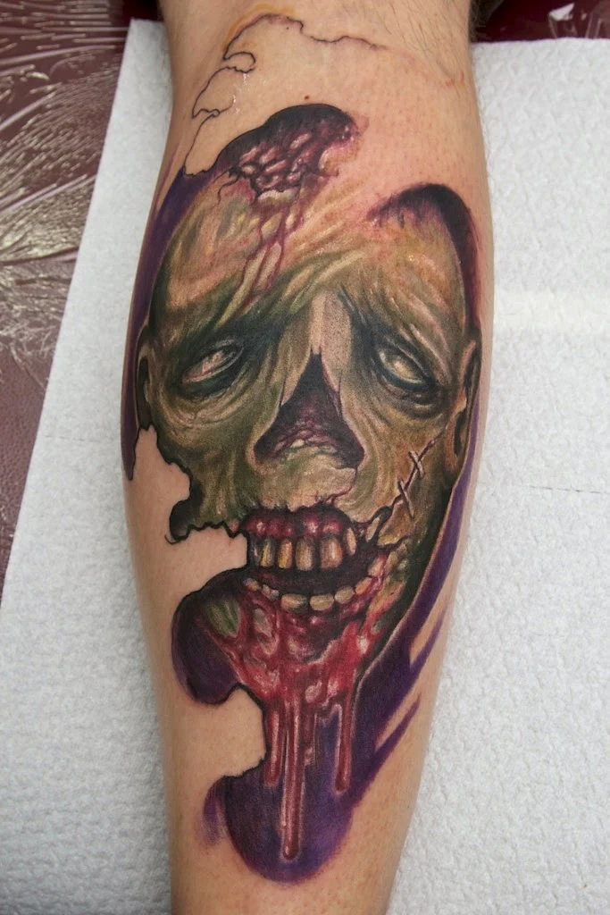 foto con un  tatuaje de zombie