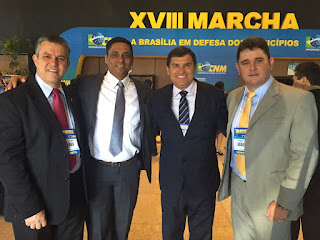 Marcando presença na 18ª edição da Marcha a Brasília: prefeitos Rogério Cabral (Nova Friburgo), Marcos Aurélio Dias (Guapimirim), Helil Cardozo (Itaboraí e também presidente do Conleste) e Arlei (Teresópolis)