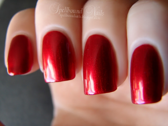 nails nailart nail art polish mani manicure Spellbound China Glaze Holiday Joy Collection Christmas red shimmer glitter ruby Cranberry Splash color swatch review
