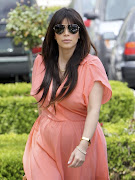 Kim Kardashian Wearing Peach Long Dress. Kim Kardashian wearing Myne Heidi . (kim kardashian pregnant kim kardashian kris qrkvlit ntyx)