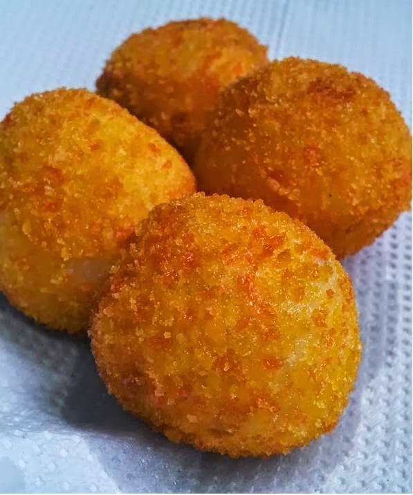 Resepi-Resepi Menyelerakan: Cheezy Cheese Balls