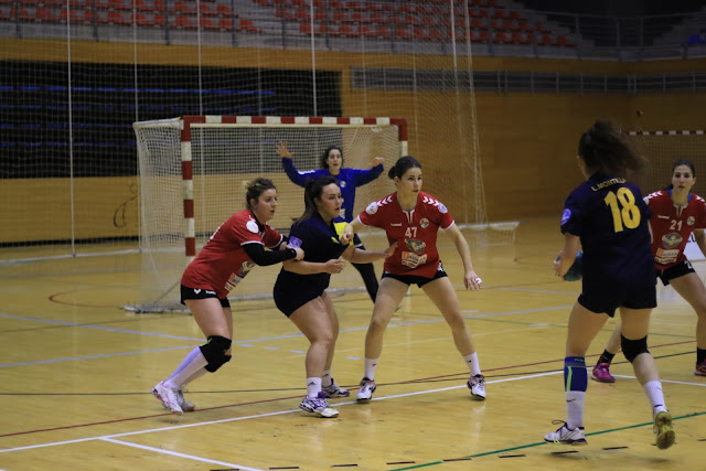 Balonmano | El Prosetecnisa Zuazo se afianza en la cuarta plaza tras ganar al Base Villaverde