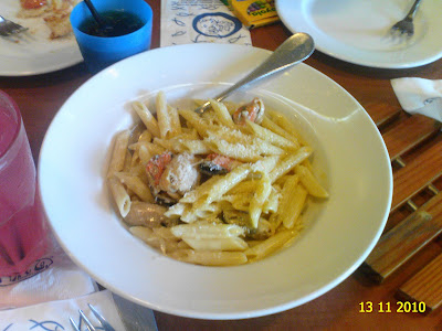 Mussels Penne in  Garlic Cream Sauce