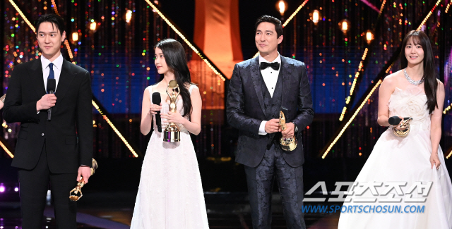 YoonA 43rd Blue Dragon Film Awards