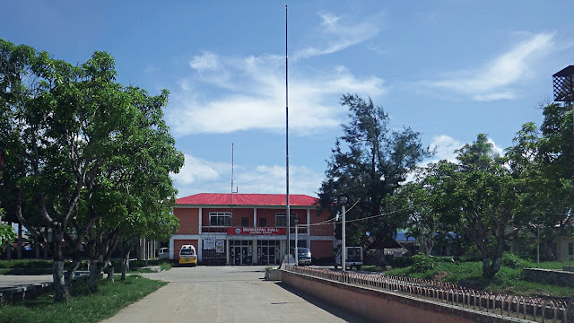 municipal park driveway to the municipal hall of Jiabong Samar
