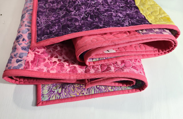 pink quilt binding | DevotedQuilter.com