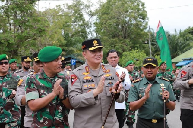 Kunjungi Markas TNI di Kampar, Kapolda Riau : Jaga Dan Rawat Solidaritas