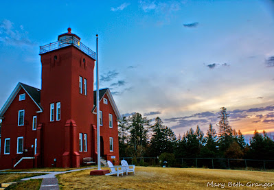 Two Harbors Minnesota lighthouse bed and breakfast photo by mbgphoto