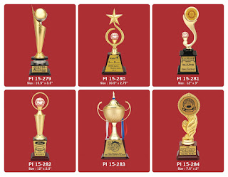 Manufacturer of Golden Trophies, Metal Trophies, Crystal Trophy In delhi. 