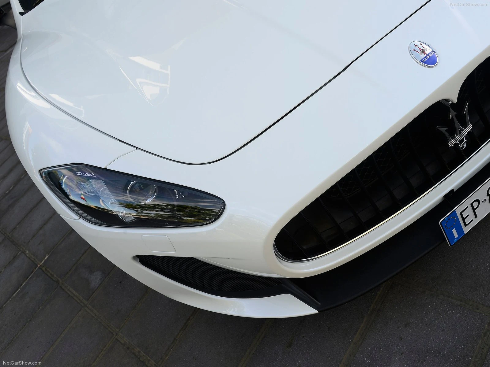 Hình ảnh siêu xe Maserati GranCabrio MC 2013 & nội ngoại thất