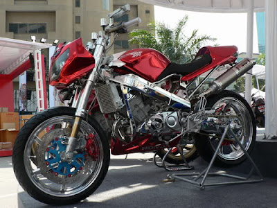 Modifikasi Honda CBR 150R Streetfigter Racing Bike.jpg