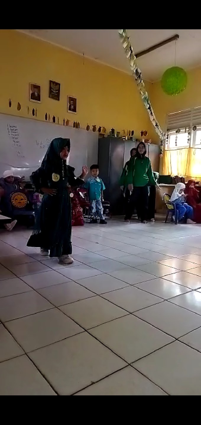 Fashion Show Busana Muslim Anak-anak Paud Pehebunguleh Desa Tanjung