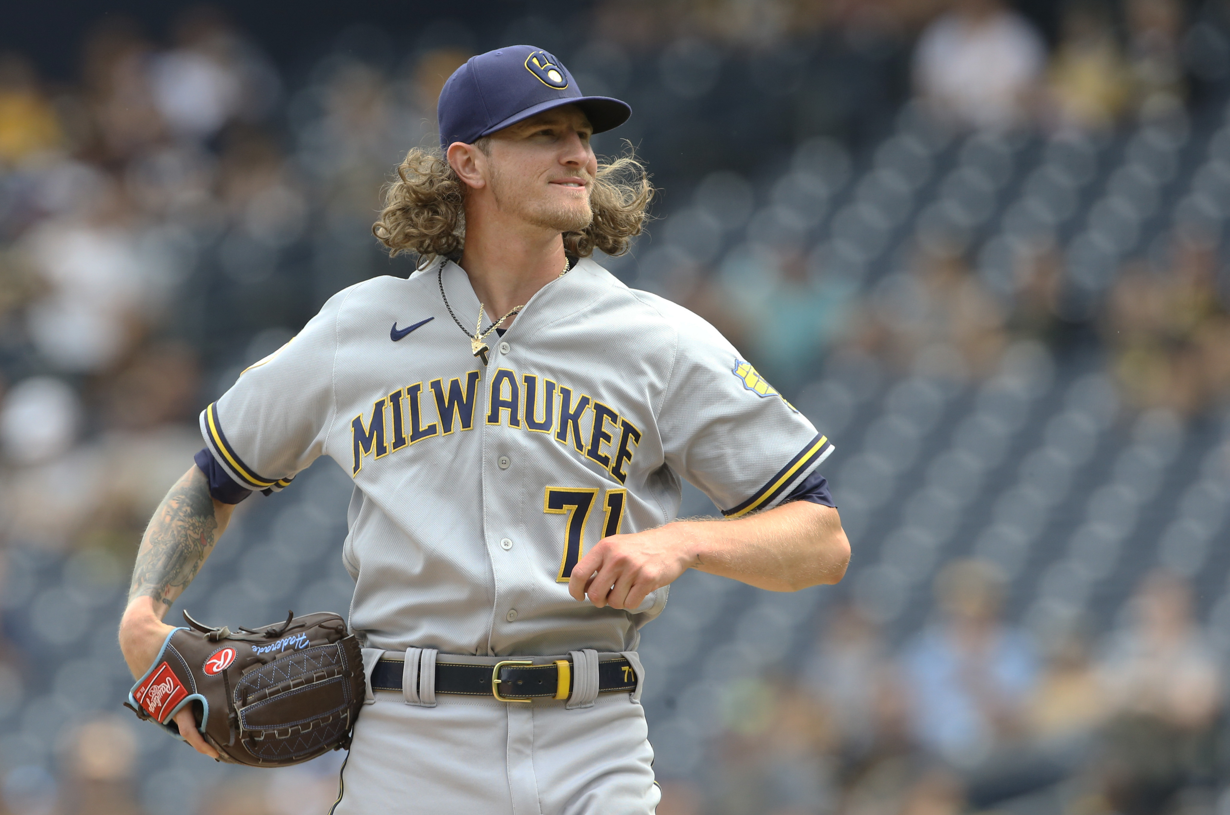 Brewers trade Josh Hader for Taylor Rogers, Dinelson Lamet, 2 prospects