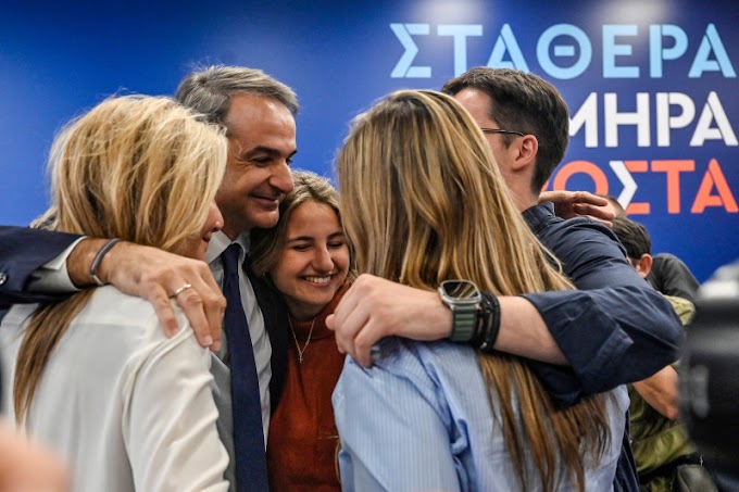 El conservador Mitsotakis gana holgadamente las elecciones griegas