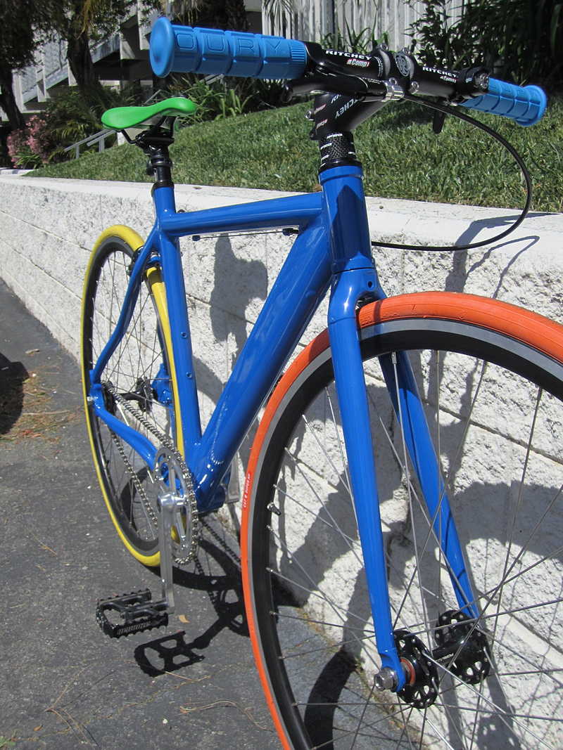 Modifikasi Sepeda Fixie  Full Color Modifikasi Sepeda Fixie 