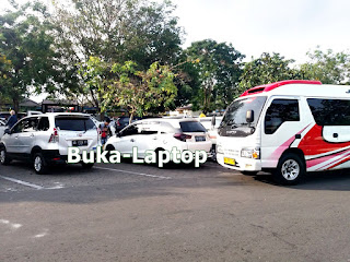 Parkiran Mobil Candi Prambanan