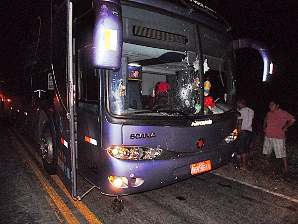 TENTATIVA DE ASSALTO E MUITOS TIROS NA RN-233 ESTRADA DE PARAÚ