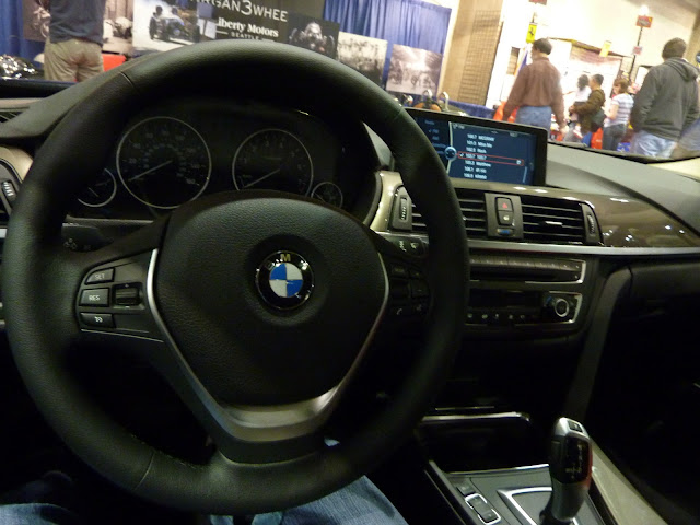 BMW 328 dashboard and wheel