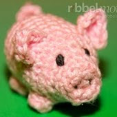 http://translate.googleusercontent.com/translate_c?depth=1&hl=es&prev=search&rurl=translate.google.es&sl=en&u=http://ribbelmonster.com/amigurumi-crochet-little-pig-lucky-pig&usg=ALkJrhgQqxLbZ8BH_zLDpGR9U48k__WRsA