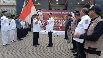 Penerimaan rombongan Kirab Pemilu 2024 di Sepatan terdapat Mobil bergambar Caleg