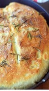 Easy No-Knead Skillet Bread