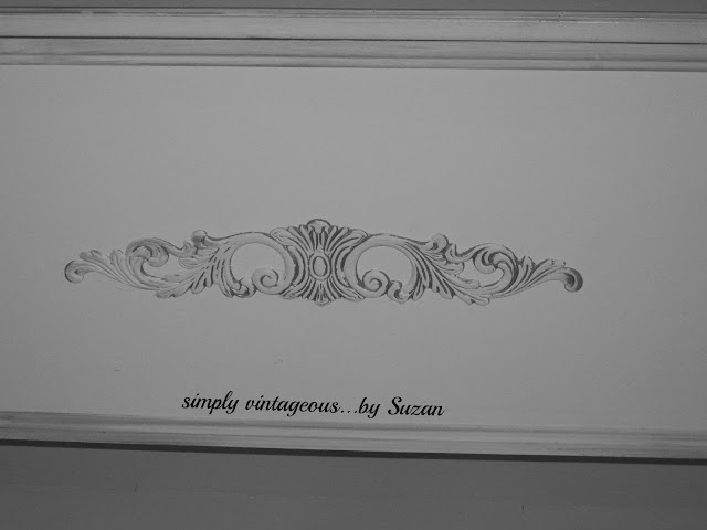 headboard, paint, appliques, antiquing appliques