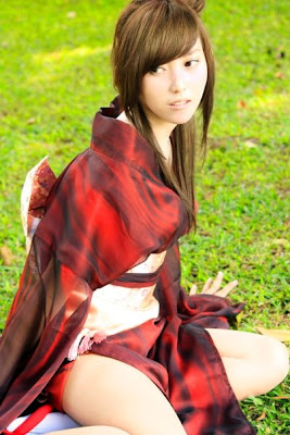 Devi Ozawa Wearing A Kimono