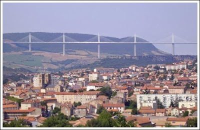 Foto Jembatan Tertinggi Di Dunia Millau Bridge