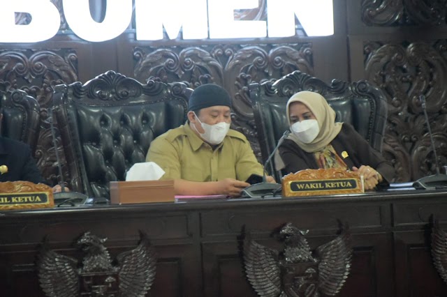 Pimpinan DPRD Kebumen dari Partai Golkar Diberhentikan