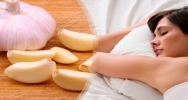 Here's What Happens To Your Body When You Put A Clove Of Garlic Under Your Pillow ... It's Great!