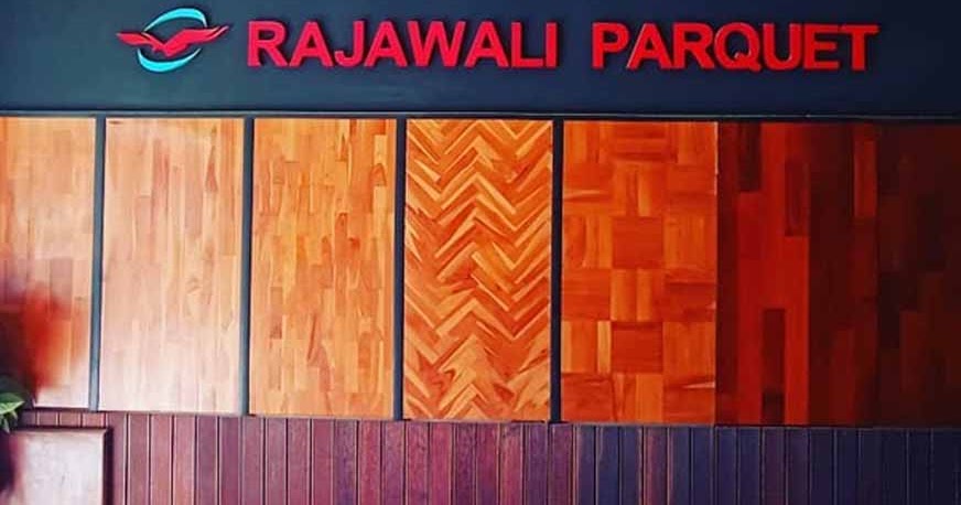 Panel dinding  menggunakan lantai kayu  Rajawali parket 