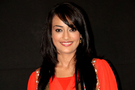 surbhi jyoti HD Wallpaper