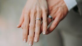Viral Pasangan Menikah Gratis di KUA, Warganet Terbagi Jadi Dua Kubu