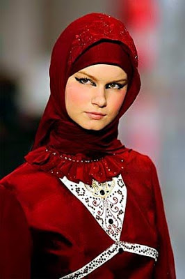 Moeslim fashion 2013 710102 Koleksi gambar busana muslim terbaru 2013